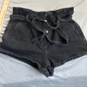 American Eagle Black Button Fly Tie Waist Mom Short Women's size 8